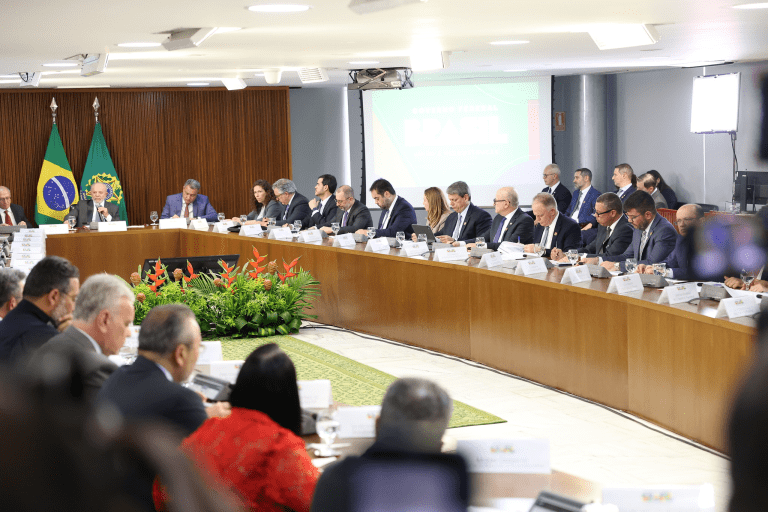 Governo de Sergipe discute PEC da Segurança Pública proposta por Lula