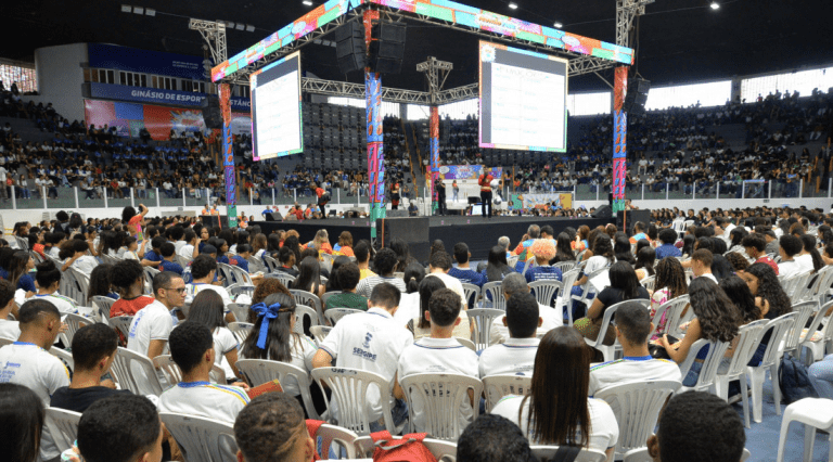 Governo de Sergipe promove maior revisão do Enem no Brasil