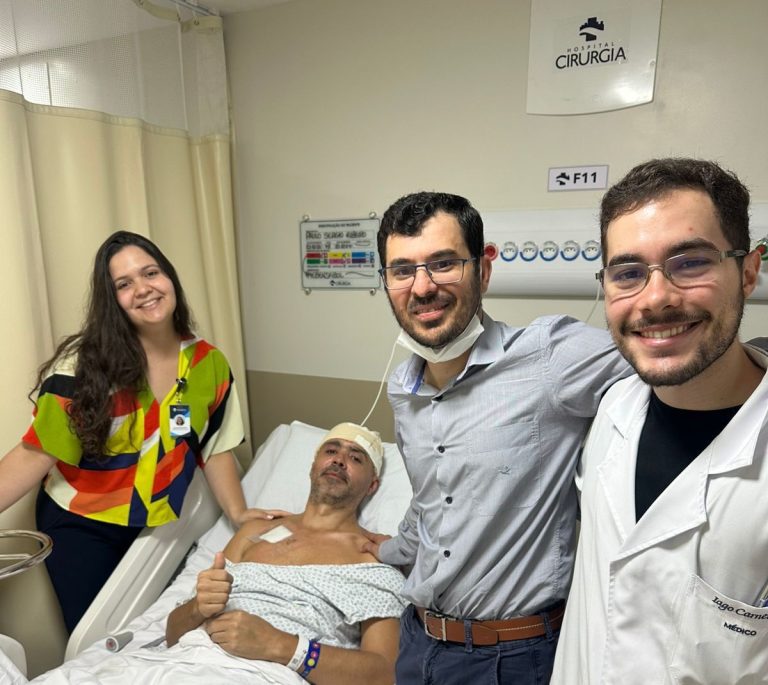 Hospital Cirurgia realiza cirurgia inédita do Parkinson pelo SUS