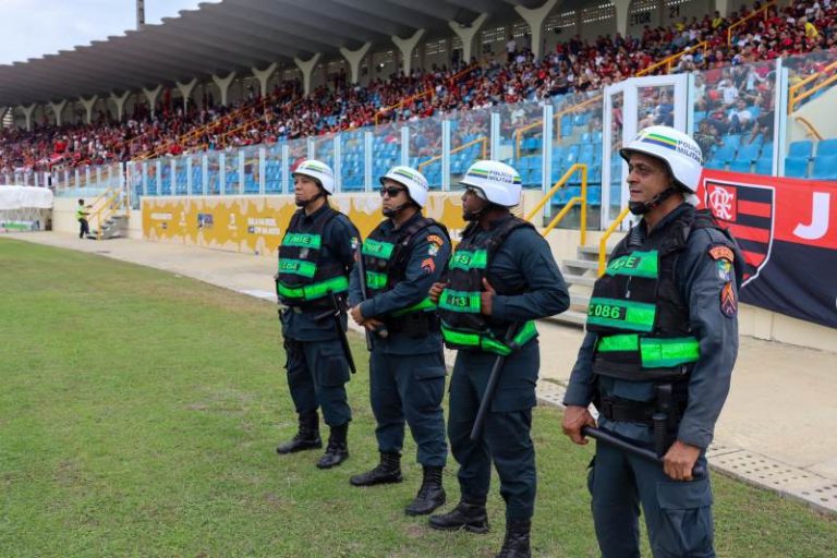 PM reforça o policiamento durante jogo Flamengo em SE