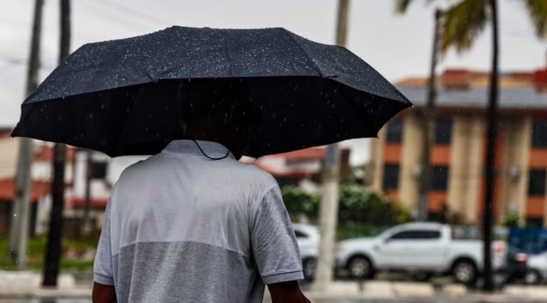 Alerta de chuvas em Sergipe é estendido até quarta-feira, 15