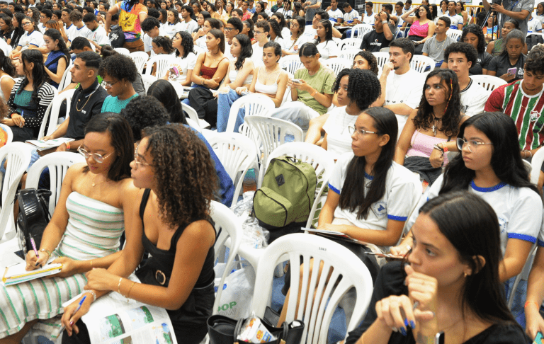 Inscrições para o Pré-Universitário 2025 seguem até 2 de fevereiro