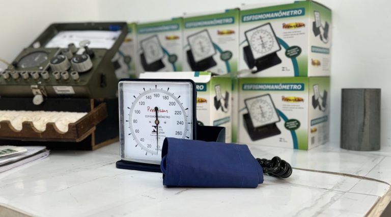 Medidores de pressão descalibrados podem causar riscos à saúde, alerta o ITPS