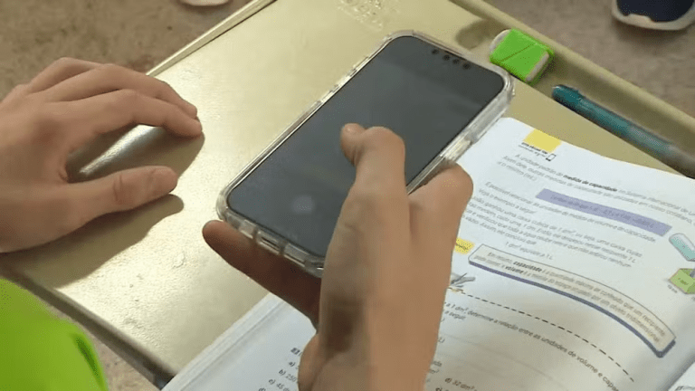 Governo de Sergipe define regras para uso de celulares nas escolas estaduais