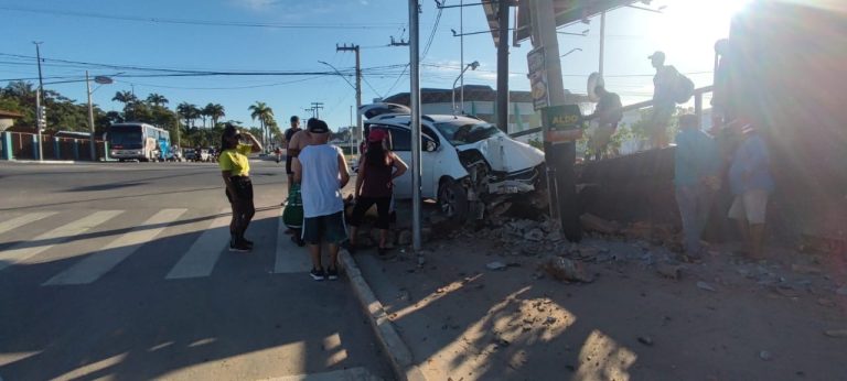 Motorista passa mal e provoca colisão em Lagarto
