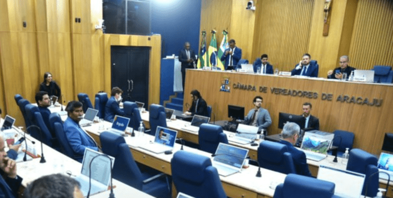 Vereadores de Aracaju aprovam empréstimo de R$ 161 milhões para compra de ônibus elétricos