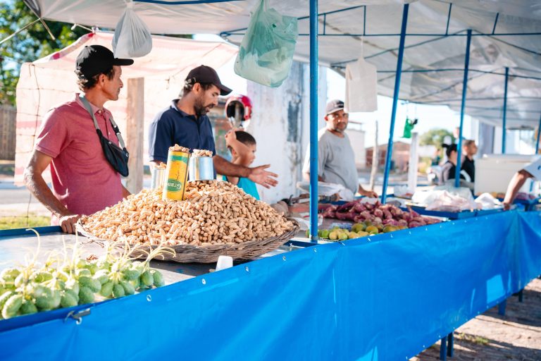 Prefeitura  implanta feira livre no povoado Brejo