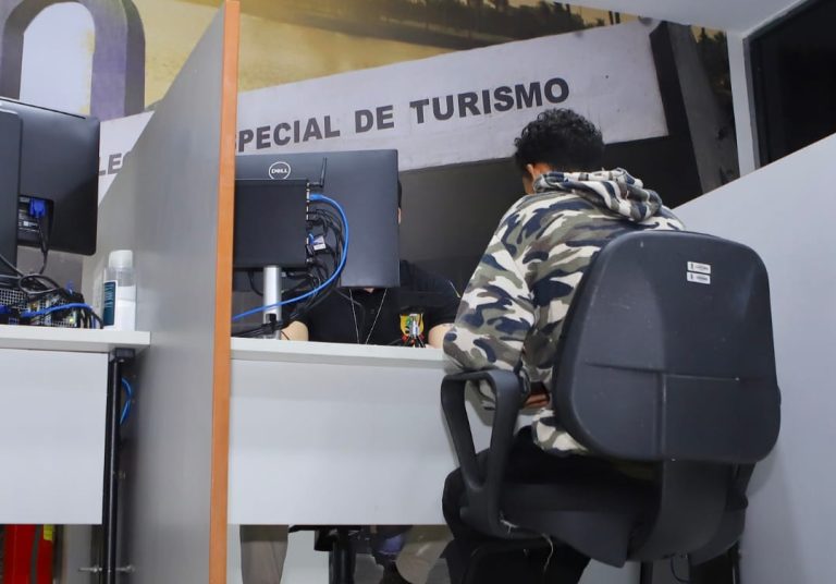 Boletim de ocorrência aumenta chances de recuperar celulares perdidos ou furtados, alerta polícia