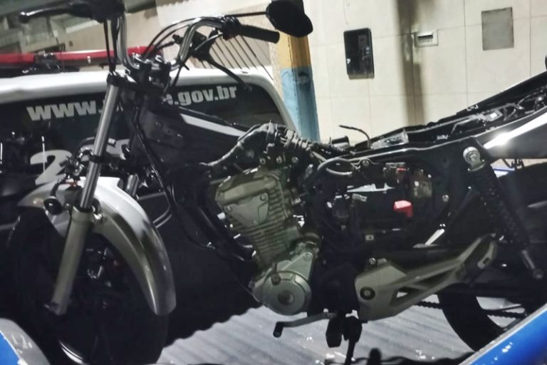 Polícia Militar recupera motocicleta roubada em Aracaju