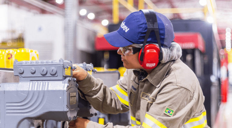 Mulheres conquistam espaço e protagonismo na indústria em Sergipe