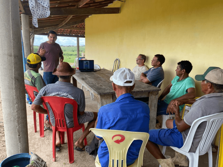 Prefeitura de Lagarto realiza visita a produtores para orientá-los sobre a preparação dos viveiros e criação de peixes