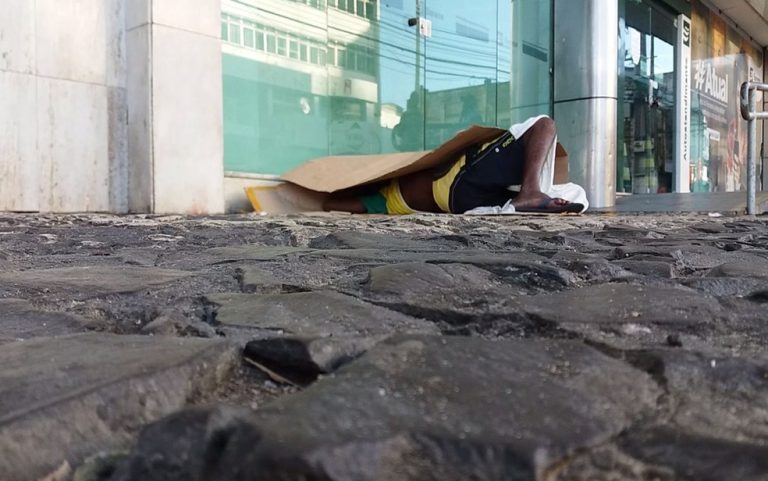 Mais de 600 pessoas vivem em situação de rua em Aracaju