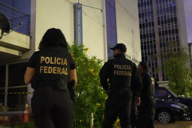 Sergipe: PF e CGU investigam descontos irregulares em benefícios do INSS