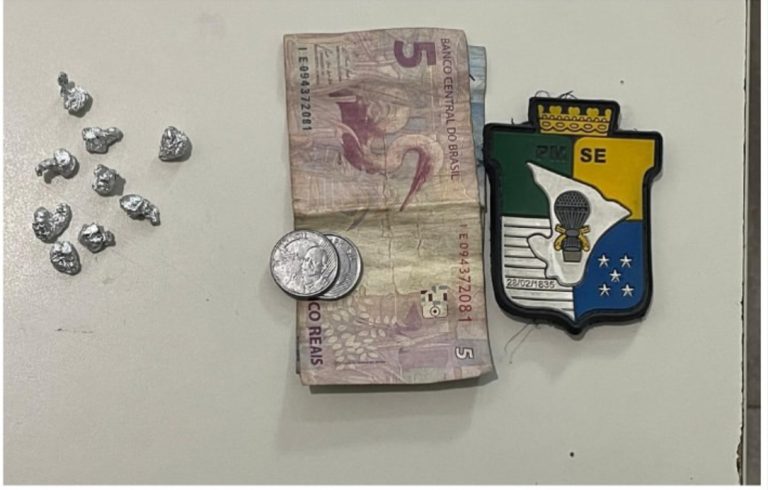 Suspeito é flagrado com pedras de crack e dinheiro na SE-170