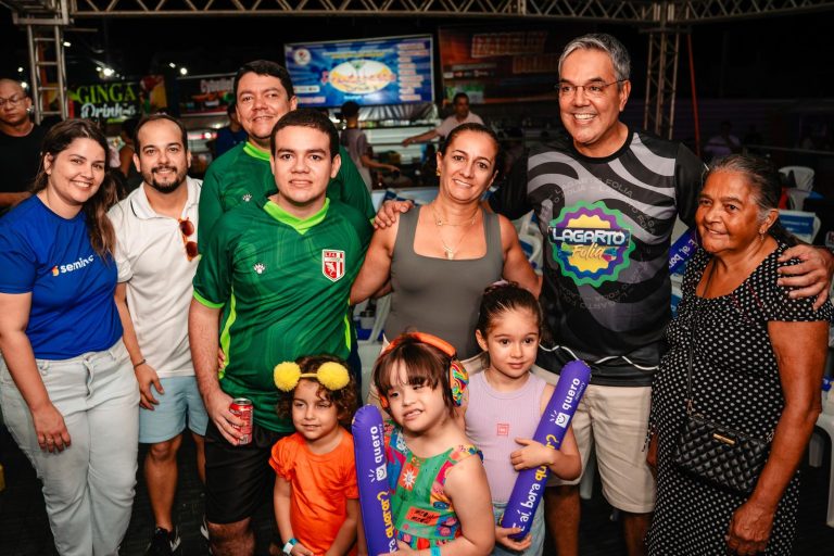 Prefeito Sérgio prestigia Lagarto Folia 2025 e reforça a importância do evento para a economia e cultura da cidade