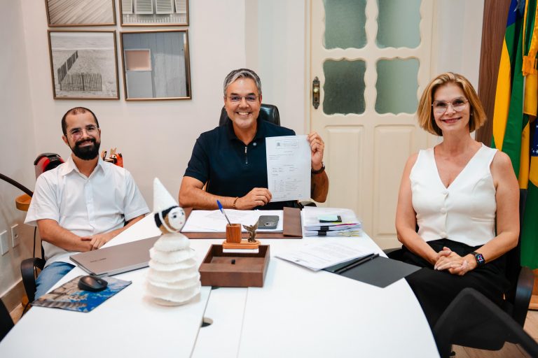 Prefeito Sérgio Reis anuncia convocação dos aprovados no concurso público