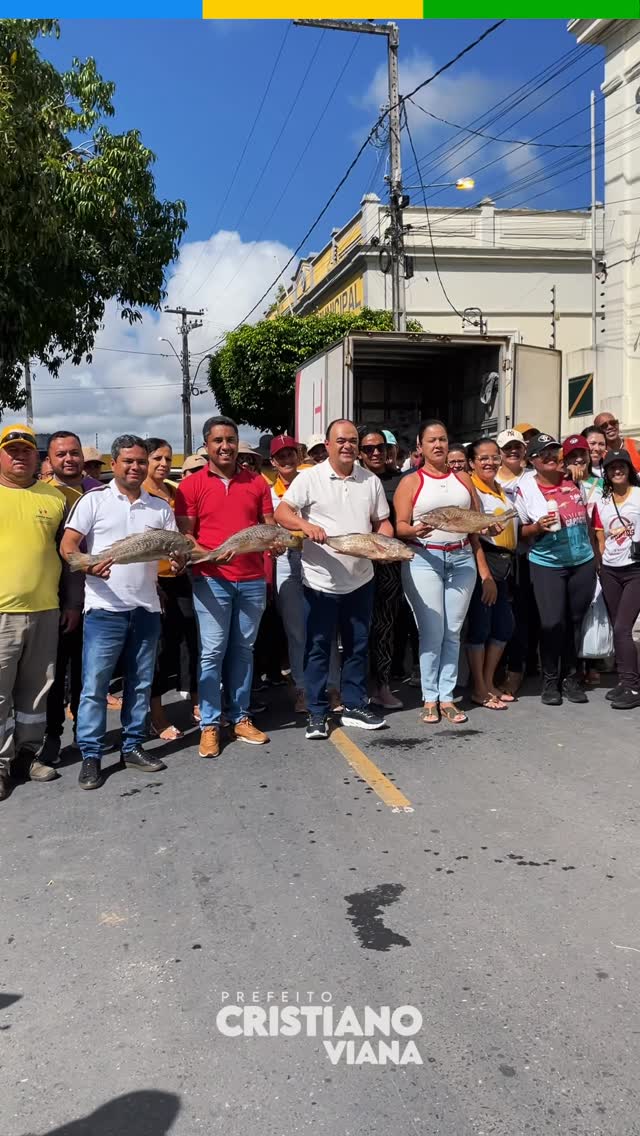 Simão Dias inicia entrega dos kits de peixe da Semana Santa através do Programa Peixe na Mesa