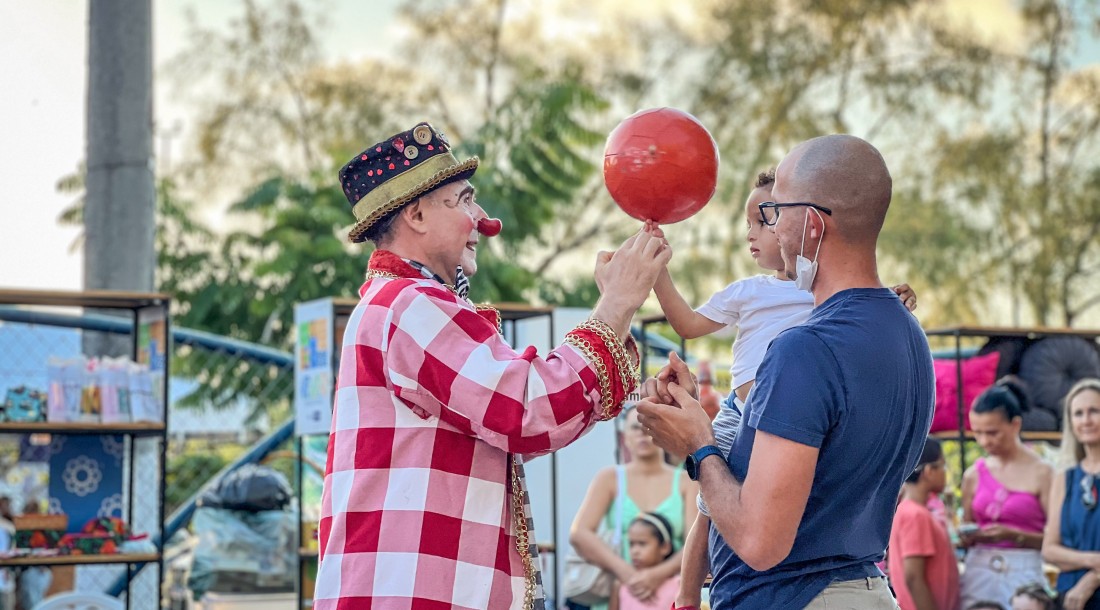 slide_d55756362287353fd45484f6c341f1cc