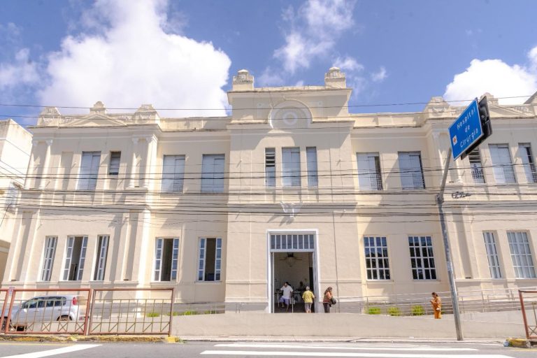 Hospital de Cirurgia celebra 99 anos de protagonismo na saúde com audiência na Câmara Municipal