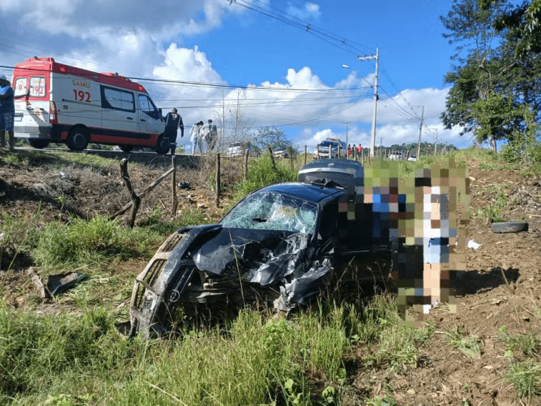 Acidente de trânsito na rodovia SE-160 deixa quatro pessoas feridas