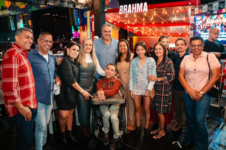 Festival da Mandioca promove inclusão com camarote da acessibilidade e intérpretes de Libras