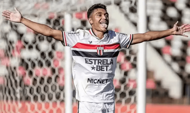 Pedro Severino recebe alta após 98 dias de tratamento