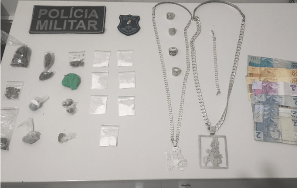 Homem é detido com drogas e corrente furtada em Lagarto