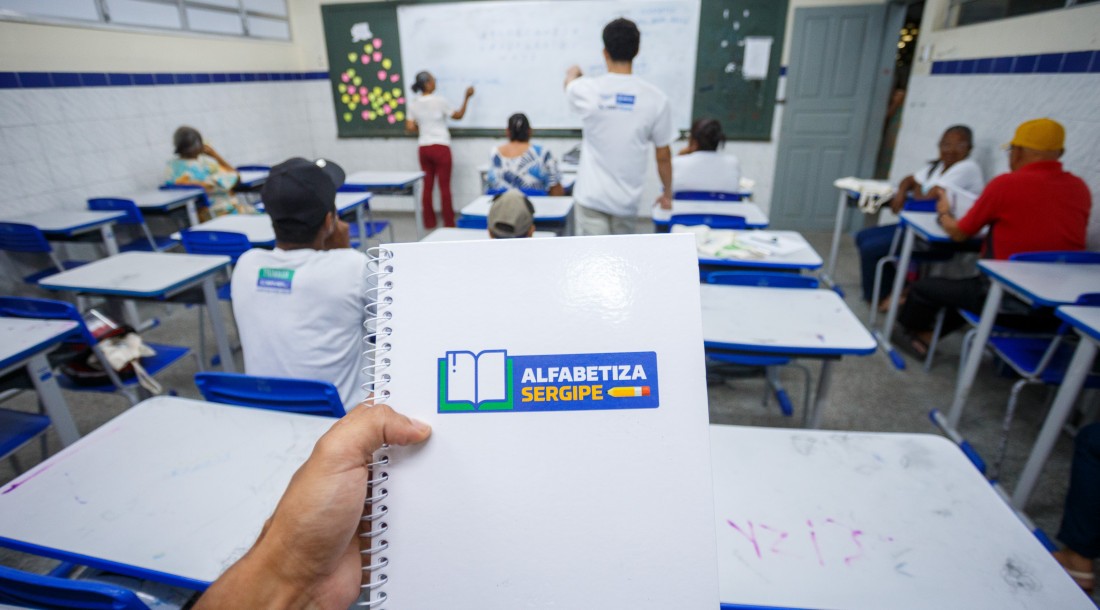 slide_6a638b1dba0a5bd87d223e275305aac8
