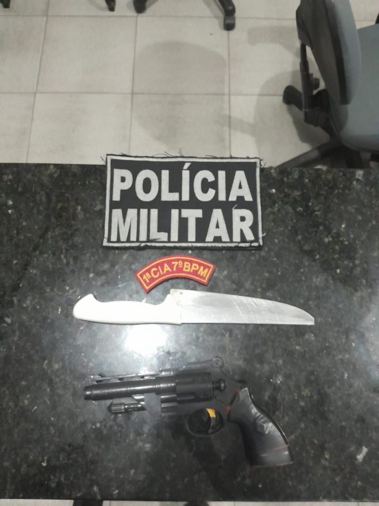 Policia Militar apreende arma de fogo, simulacro e uma faca no Centro de Lagarto