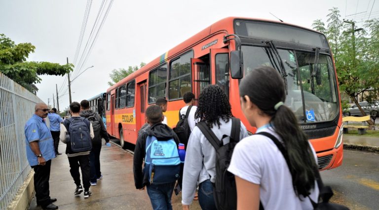 Projeto que limita idade de veículos do transporte escolar em até 10 anos é aprovado na Alese