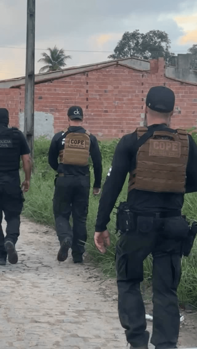 Polícia Civil cumpre mandados de busca em Umbaúba durante investigação sobre morte de ex-jogador