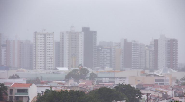 Previsão do tempo indica probabilidade de chuvas intensas neste final de semana