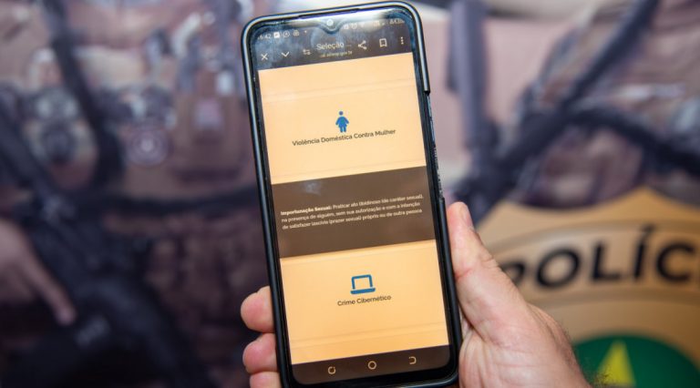 PC alerta sobre uso da IA para divulgação de vídeos de pornografia