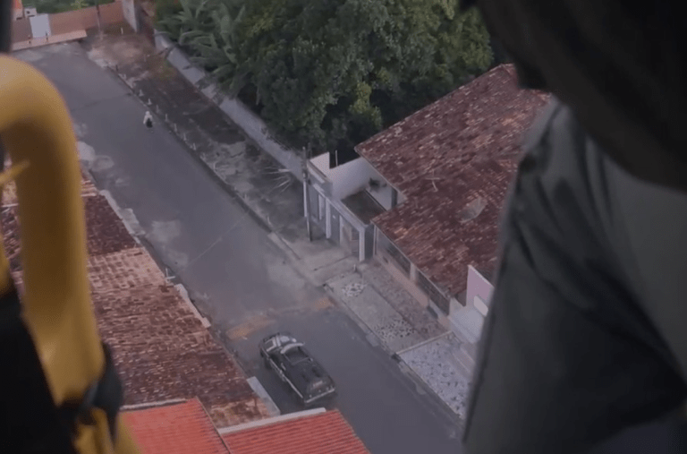 Duas pessoas morrem durante operação contra grupo envolvido em homicídios e tráfico de drogas