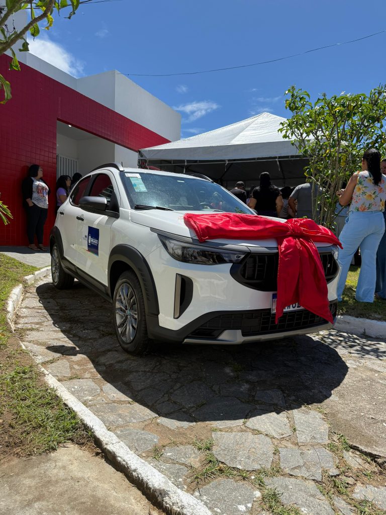 Deputado Ibrain reforça saúde de Salgado com entrega de veículo