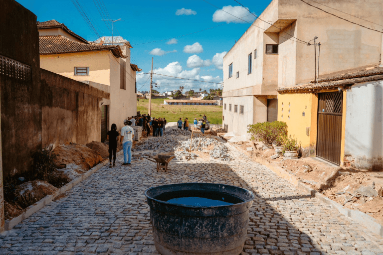 Prefeitura de Lagarto inicia pavimentação de rua no bairro Boa Vista