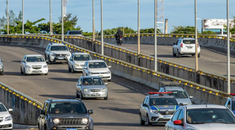 Prazo para licenciamento dos veículos com placa final 7 encerra sexta-feira