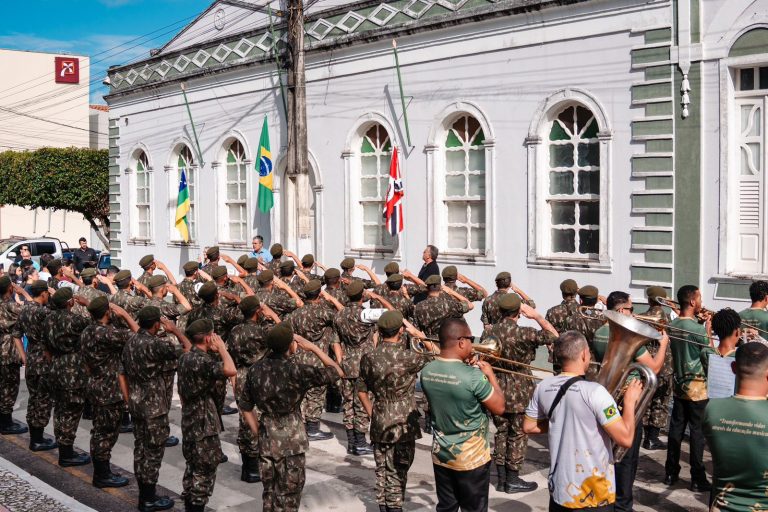 Hasteamento da bandeira marca Semana da Pátria em Lagarto