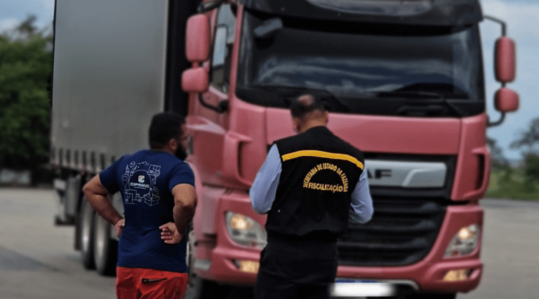Sefaz identifica transporte de 13,2 toneladas de calabresa sem nota fiscal