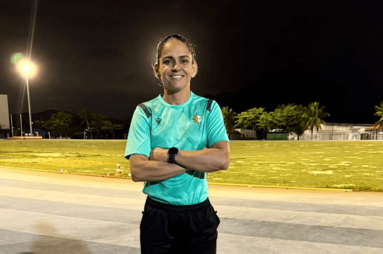 Árbitra da FSF é aprovada em avaliação física da FIFA