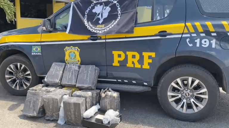 PRF apreende garrafas de vinhos importados sem nota fiscal que seguiam de Lagarto para Itabaiana