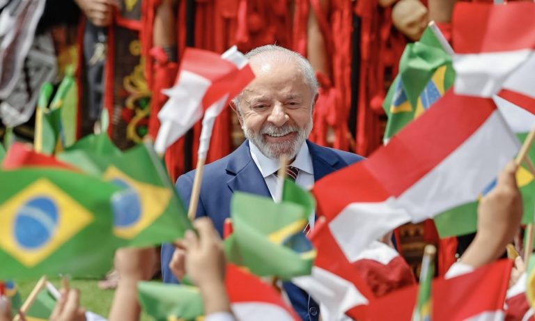 Lula confirma candidatura para 2026