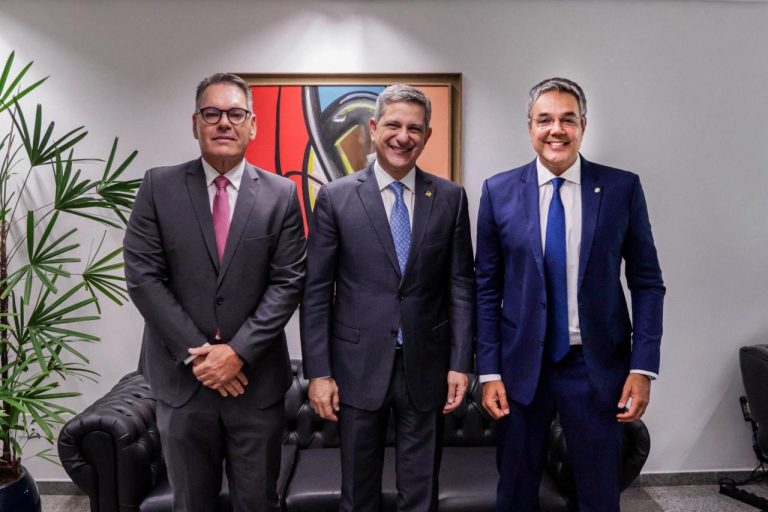 Prefeito de Lagarto se reúne com o senador Rogério Carvalho e garante mais recursos para Lagarto