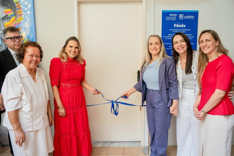 Boutique Fênix no CRAM celebra o fortalecimento e a autonomia das mulheres lagartenses