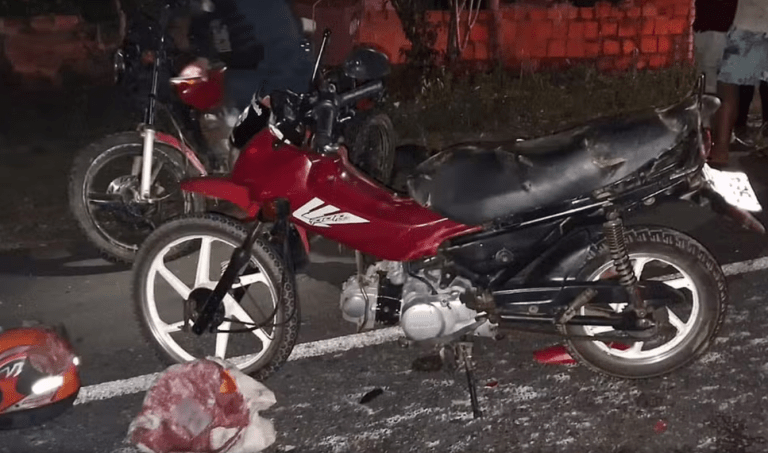 Acidente envolvendo duas motocicletas e um carro deixa dois mortos na SE-230 em Siriri