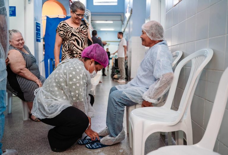 Lagartenses celebram a chance de enxergar melhor em mais uma etapa do mutirão de cirurgias oftalmológicas
