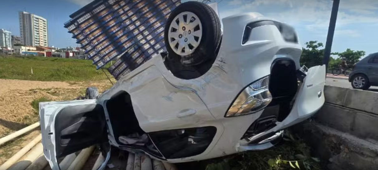 Screenshot 2026-01-05 at 09-20-59 Veículo capota na Rodovia SE-100 em Aracaju G1