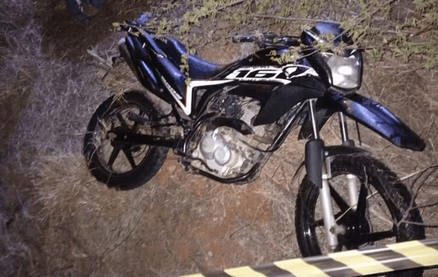 Mulher morre após perder controle da moto em Canindé de São Francisco