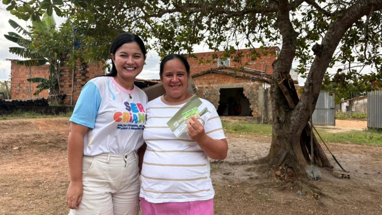 Governo realiza entrega de cartões do Programa Mãe Sergipana em Lagarto
