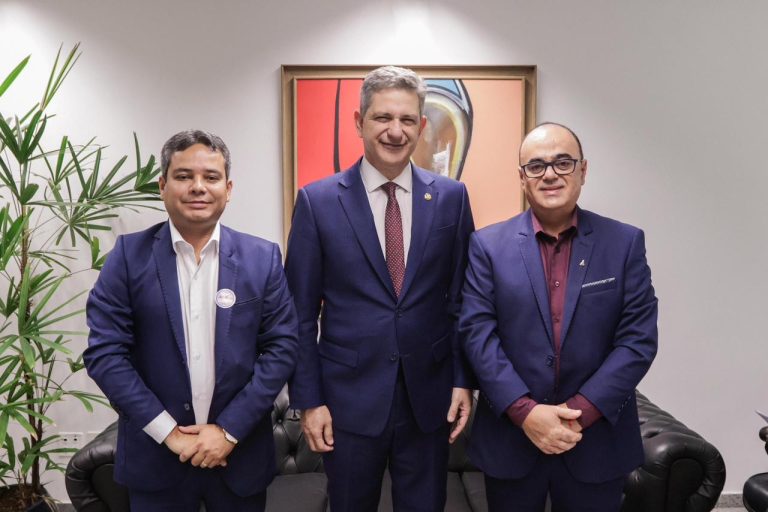 Prefeito Cristiano Viana cumpre agenda em Brasília em busca de recursos para Simão Dias